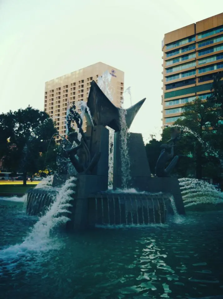 Fountain in Victoria Square