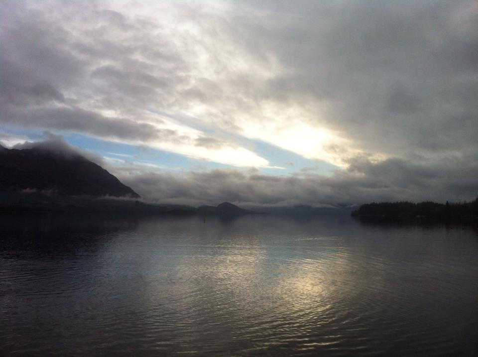 Lake Wanaka a great to do some New Zealand road trips