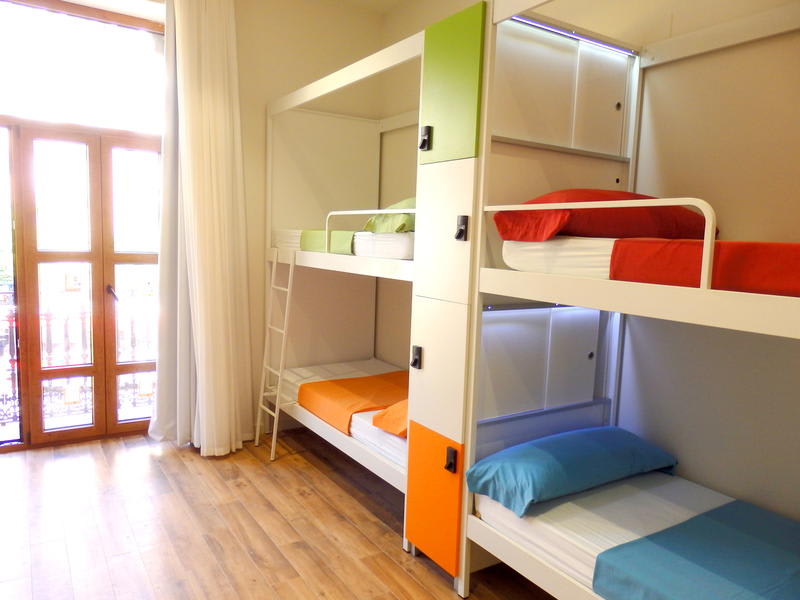 Urban Youth Hostel