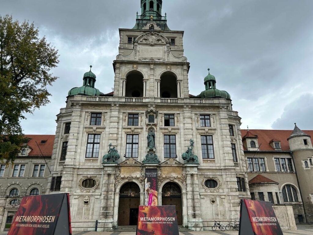 entrance to the Bavarian National Museum