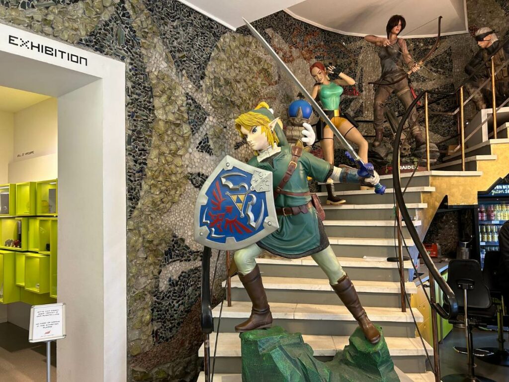 link statue at computer games museum