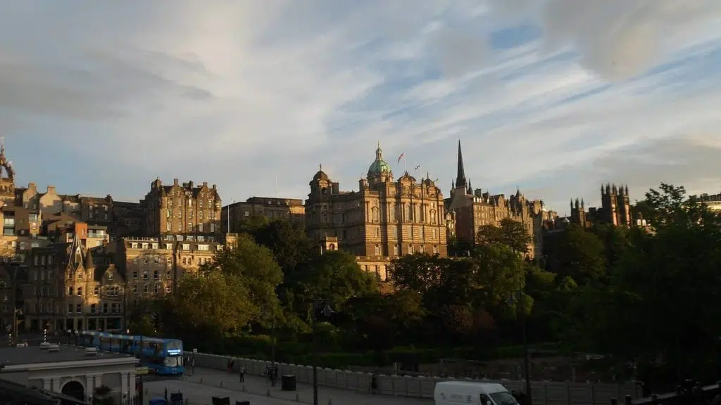 buildings in edinburgh