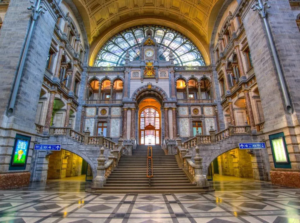 The interior of the train station at Antwerp