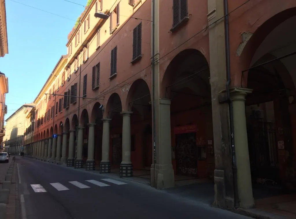 porticos in bologna