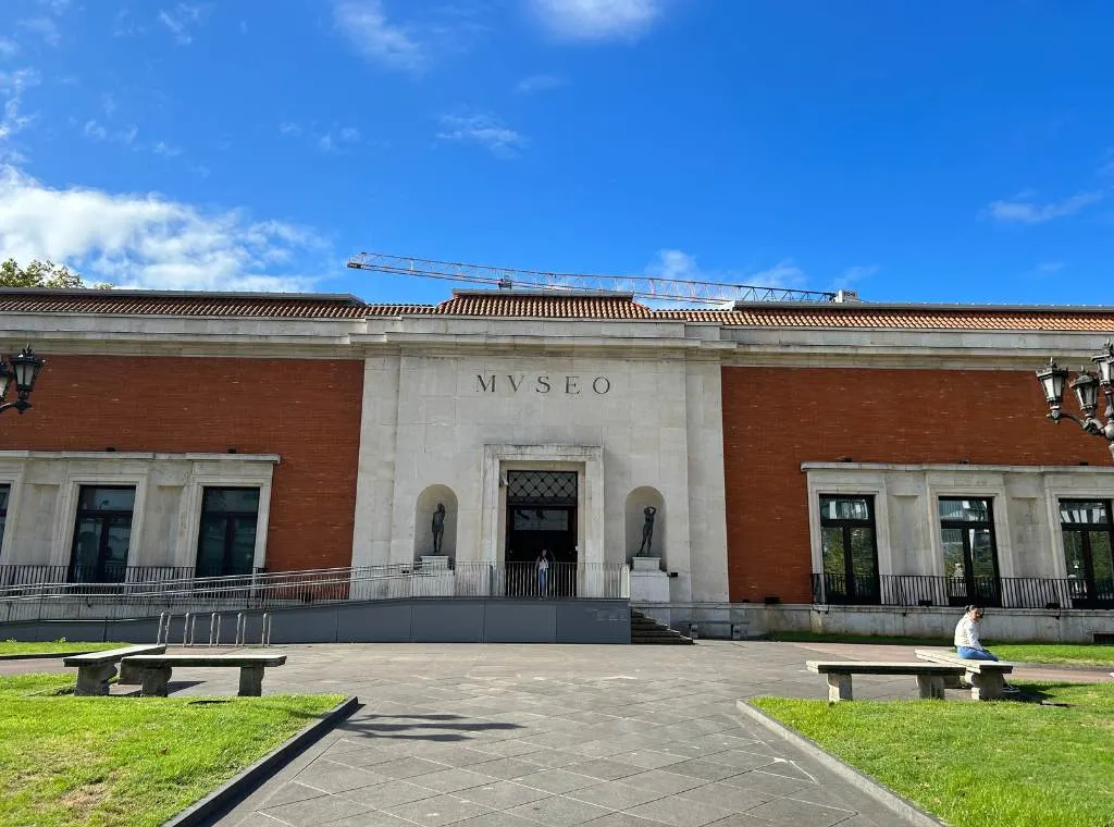 The entrance to Bilbao Fine Arts Museum