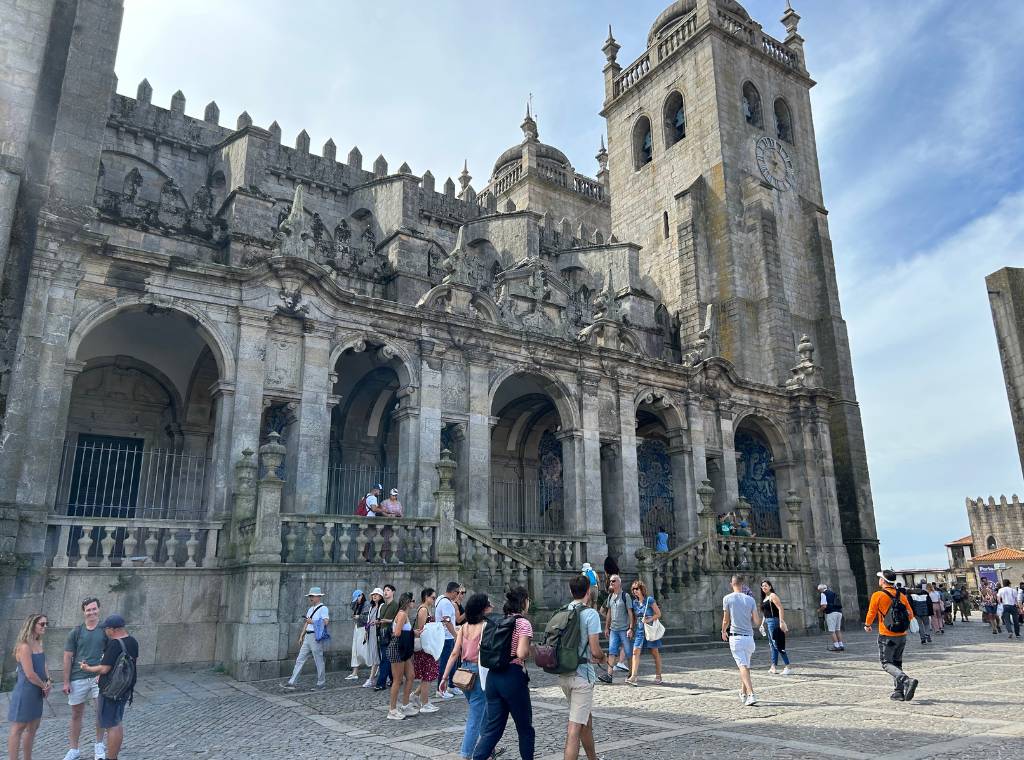 exterior of porto cathedral