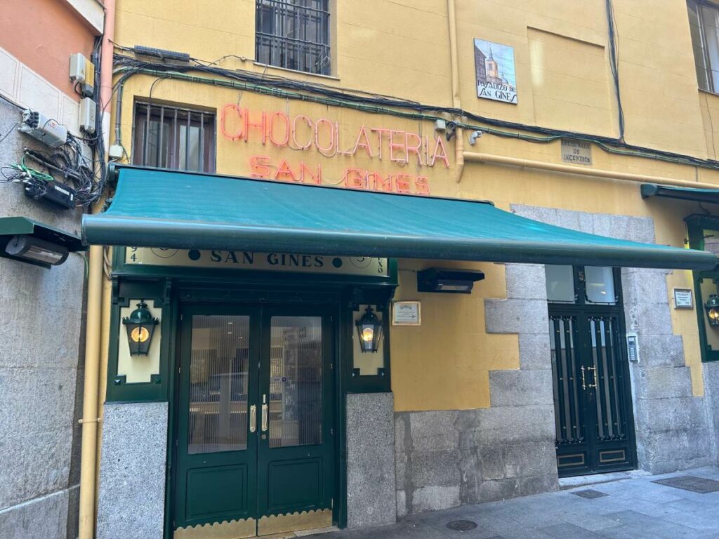 the entrance to chocolateria san gines