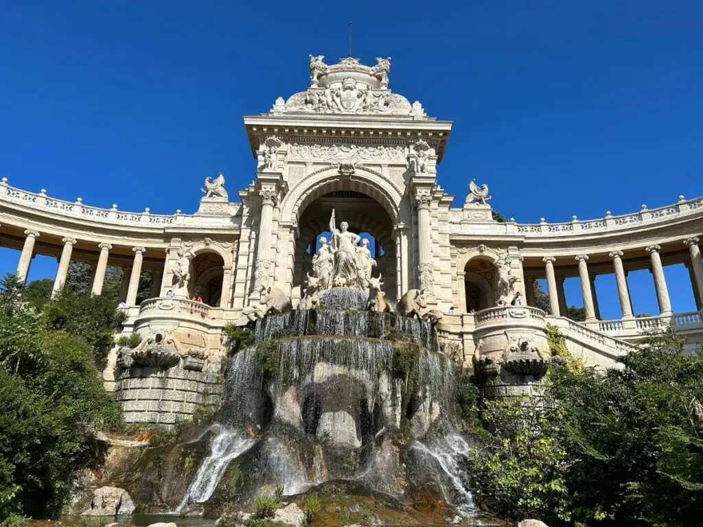 fountain at palais longchamp