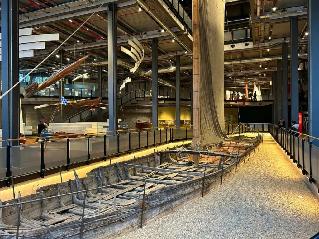 the remains of a boat in the german museum of technology