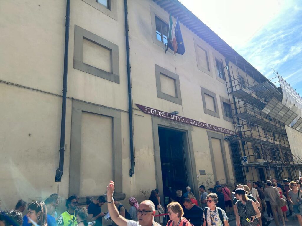 queue outside the academia gallery in Florence