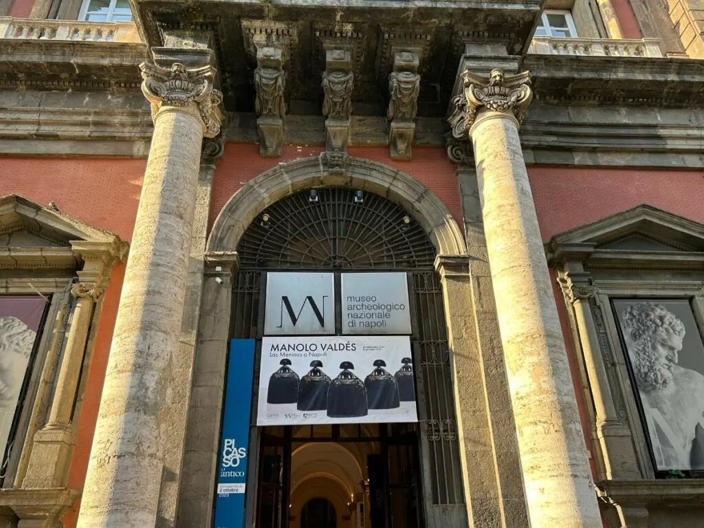 entrance to Naples Archaelogical Museum