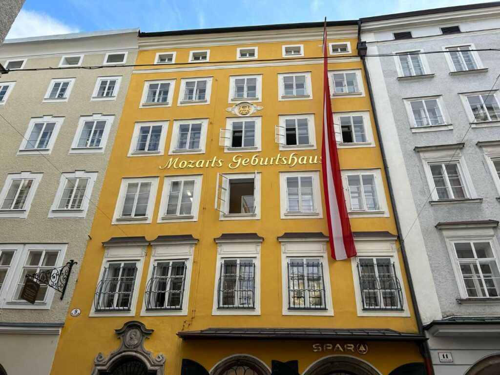 entrance to Mozart Geburthaus